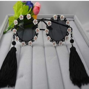 Antique Classic Rock Elegant Marmalade Wear